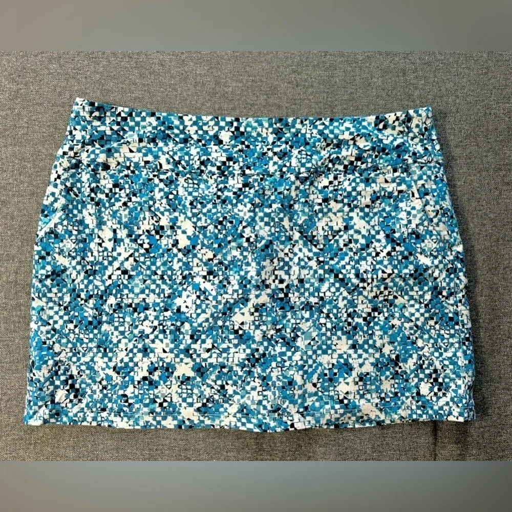 Courtenay Women’s Pull On Knit Blue Geometric Skort Shorts SIZE 16P Pockets